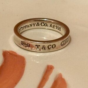 TIFFANY AND CO. Ring in SILVER size 5